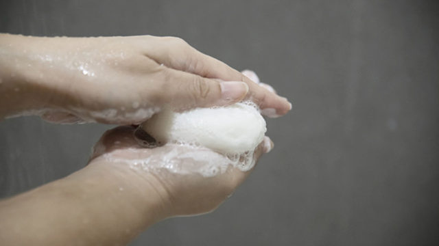 Lavarsi e asciugarsi le mani: non solo utile, anche indispensabile per la salute
