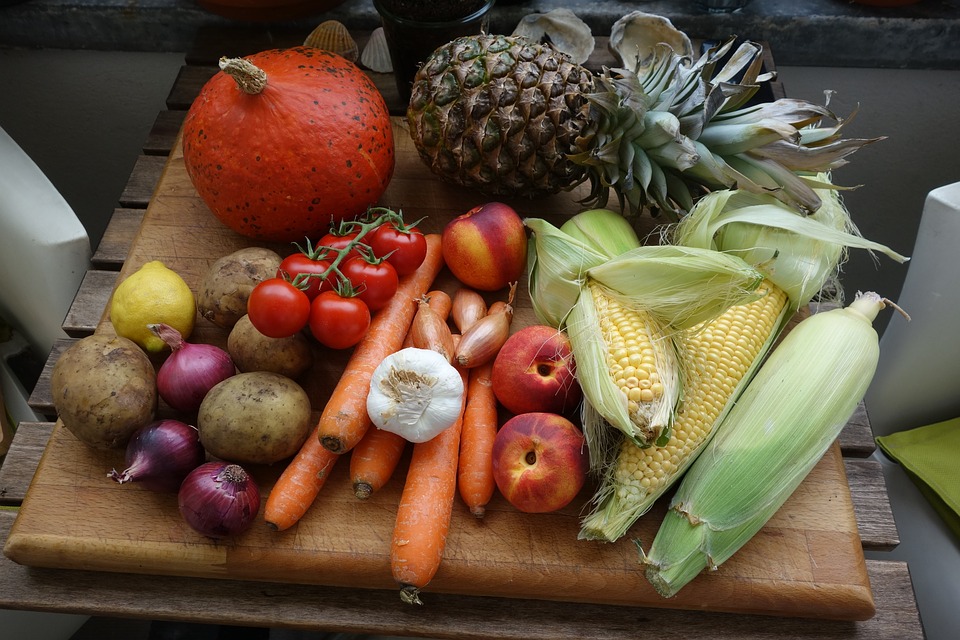 Benessere individuale cresce all'aumentare delle porzioni di frutta e verdura consumate ogni giorno.